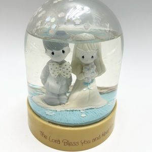 PRECIOUS MOMENTS - Vintage “THE LORD BLESS YOU AND KEEP YOU” Water Dome.